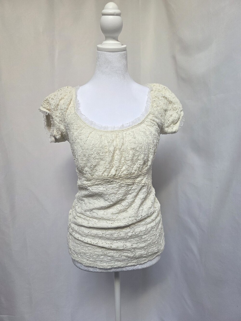 Sevengate Y2K Cream Eyelet Ruffle Puff Sleeve Top L